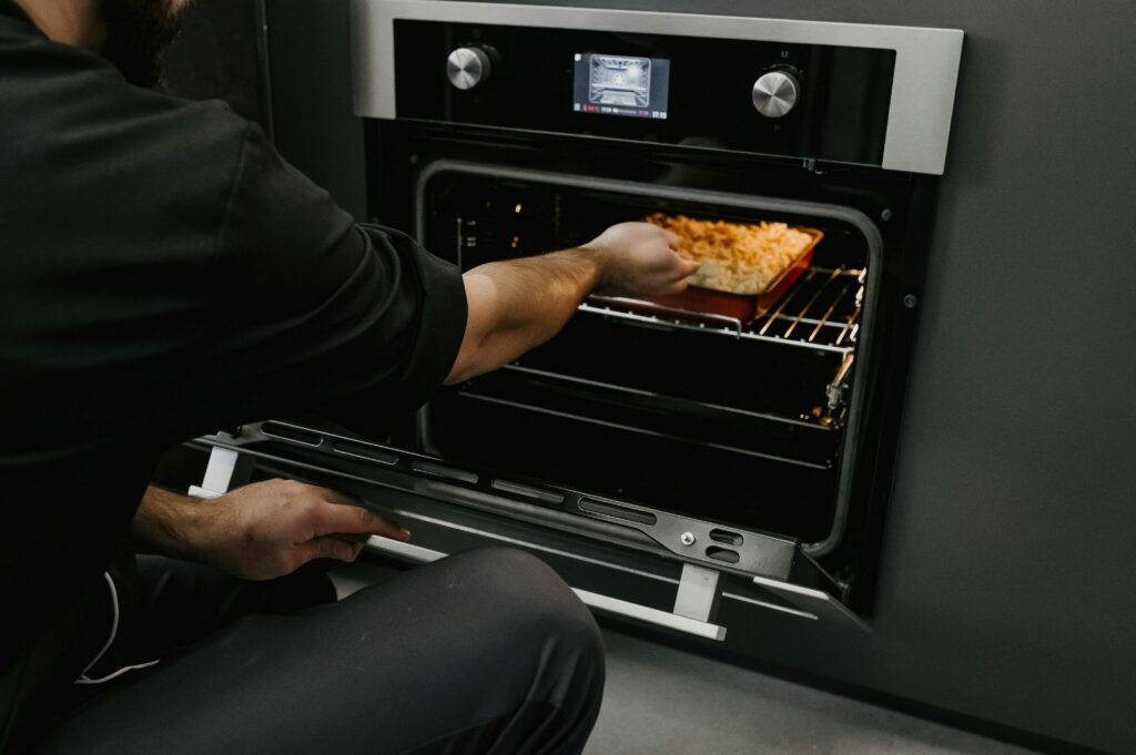 best electric ovens to cook and bake anywhere anytime
